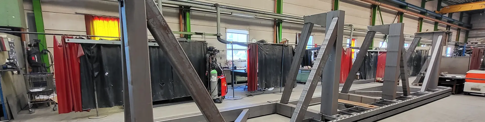 Slider Projektierung Metalltraeger